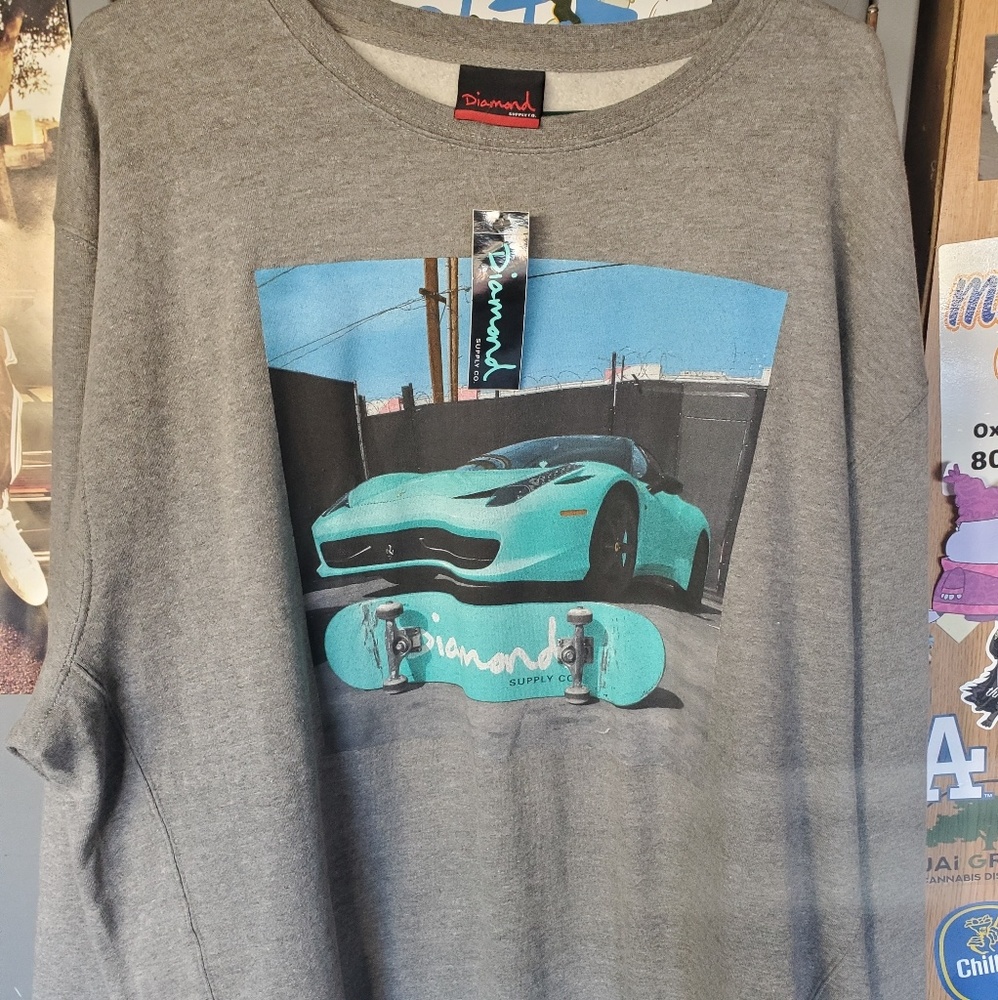 Diamond crew neck sweatshirt
